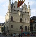 Schepenhuis van Mechelen, Farbphotographie, 2007, Photograph: BrianKgs; Bildquelle: Wikimedia Commons, http://commons.wikimedia.org/wiki/File:Schepenhuis_Mechelen.jpg, CC-BY-SA 3.0 EN, http://creativecommons.org/licenses/by-sa/3.0/deed.en.