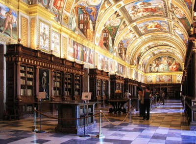 Real Sitio de San Lorenzo de El Escorial, Bibliothek, Farbphotographie, Håkan Svensson, Bildquelle: Wikimedia Commons, http://commons.wikimedia.org/wiki/File:EscorialBiblioteca.jpg