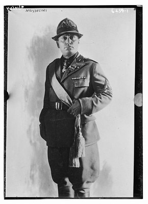 Benito Mussolini (1883–1945), schwarz-weiß Photographie, ohne Datum, unbekannter Photograph; Bildquelle: Library of Congress, George Grantham Bain Collection, http://hdl.loc.gov/loc.pnp/ggbain.37518.