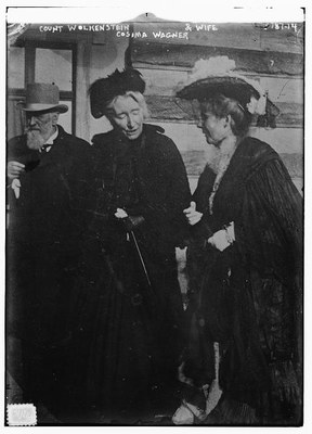In Bayreuth: Marie Gräfin von Schleinitz-Wolkenstein (1842–1912) mit ihrem Mann und Cosima Wagner 