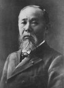 Hirobumi Ito (1841–1909), schwarz-weiß Photographie, 16,0x11,6 cm, unbekannter Photograph [vor 1910]; Bildquelle: National Diet Library, Japan, Portraits of Modern Japanese Historical Figures, http://www.ndl.go.jp/portrait/e/datas/12.html?c=3