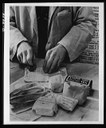 Food in England, Schwarz-Weiß-Fotografie, 1943, unbekannter Fotograf; Bildquelle: Library of Congress Prints & Photographs Division Washington, DC: http://www.loc.gov/pictures/item/oem2002008433/PP/.