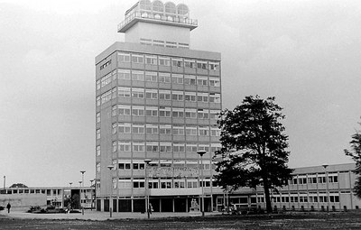 Town Hall, Harlow, Schwarz-Weiß-Fotografie, 1971, unbekannter Fotograf; Bildquelle: http://www.geograph.org.uk/photo/2805198. Creative Commons License. 